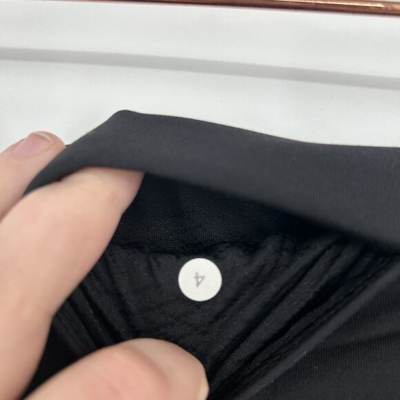 Lululemon Black Mesh Inset Crop Leggings Size 4 - Picture 4 of 9